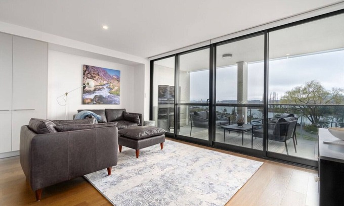 Kingston Apartment | New to VRBO: Kingston Foreshore Apt - 4km from Canberra Centre