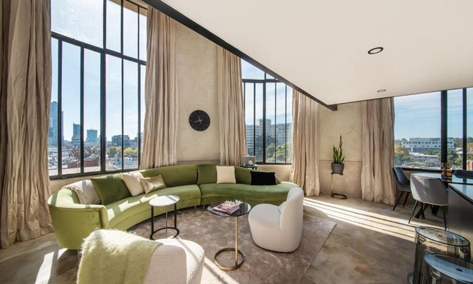 Prahran Apartment | New York Style Apt in Iconic Prahran Central