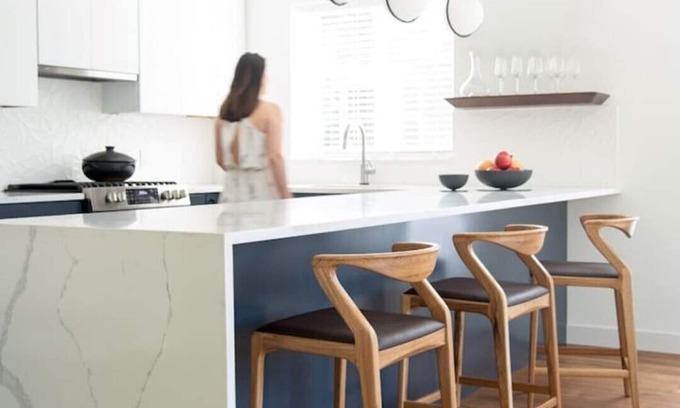 Ann Arbor House | Newly built, light soaked designer Ann Arbor home.