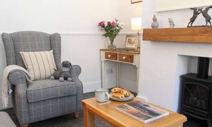 Worksop House | Newly Refurbished 2-Bed with Patio, Netflix & Wi-Fi