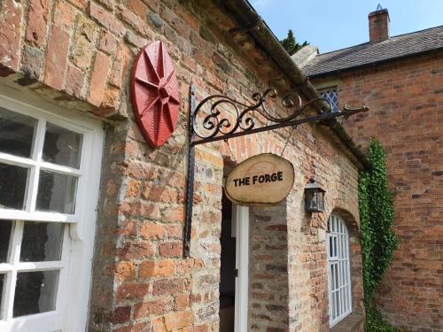 Ballyedmond House | Newly Refurbished Self-Catering Lodge Sleeping 6