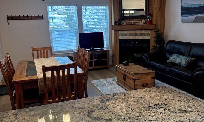 Eden Condo | Newly Remodeled! Come enjoy the NEW SPRING SNOW! 2 Bed, 2 Bath