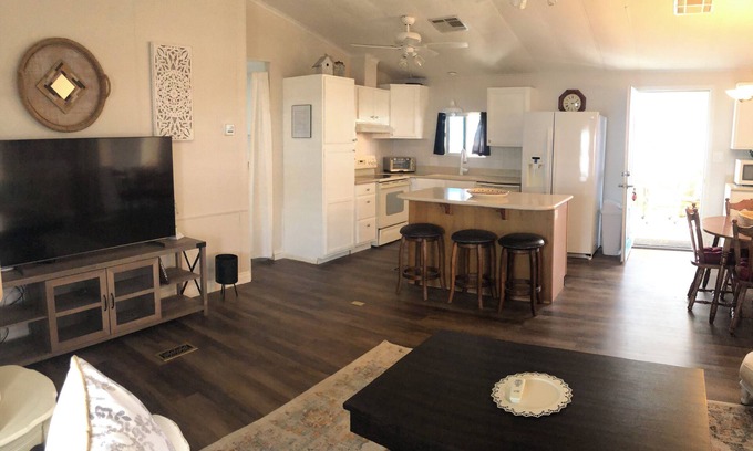 Apache Junction House | Newly remodeled with beautiful Mountain views in a nice 55 plus park.n