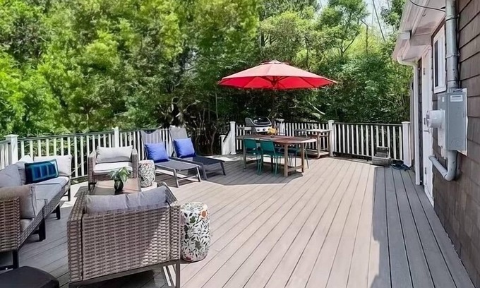 Ocean Beach Cottage | Newly Renovated Beauty! 2 bed plus Loft-Cottage Steps From Beach in Ocean Beach