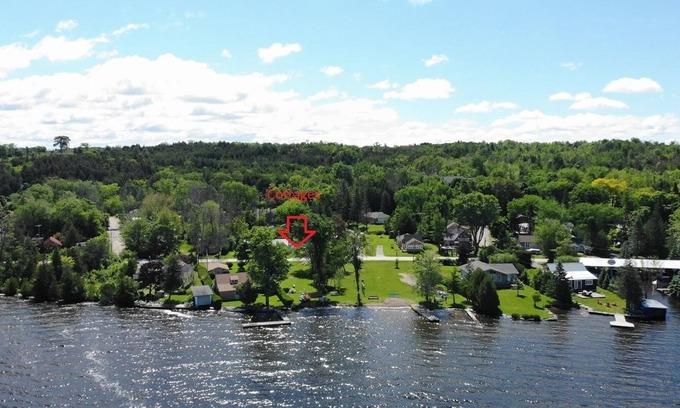 Lindsay Cabin | Newly Renovated 2 Bedroom Cabin - Sandy Beach/Firepit/Boating & More