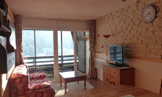 Villard-de-Lans Apartment | Newly renovated T2, sleeps 5 + cot, at the foot of the slopes WIFI
