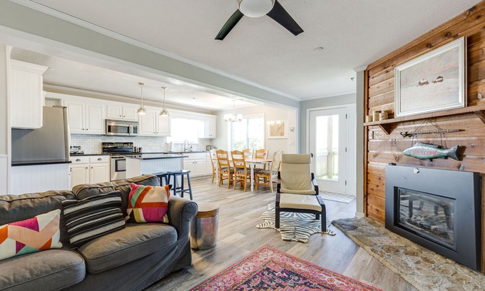 Snowshoe Condo | Newly Renovated Snowshoe Summit Condo 101A 3BR/2BA Near Ski Village W/Parking!