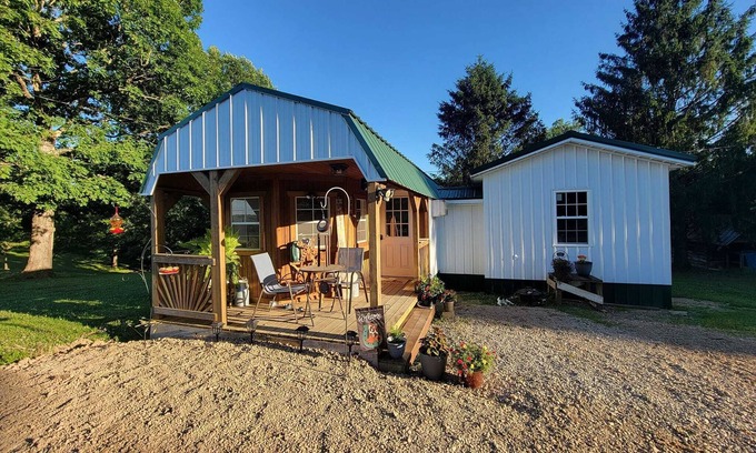Minford Cottage | Newly transformed farm cottage off the beaten path!