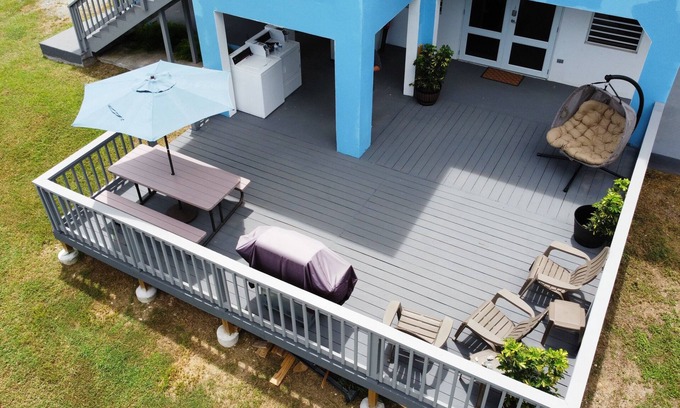 Sion Farm Apartment | Newly updated Deluxe King Bed and memory foam mattress!