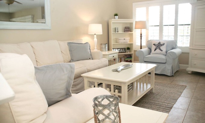 Amelia City Condo | Newly Updated Amelia Island Corner 3BR - Steps to Ocean & Pool, Walk to Ritz
