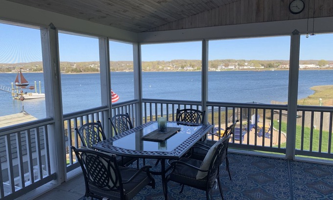 Portsmouth House | Newport County waterfront home with hot tub! Use of 3 kayaks included!