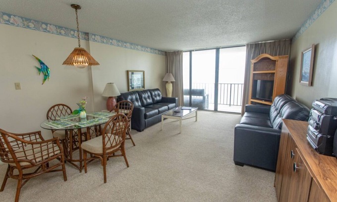 Garden City Condo | NICE AND COMFY ONE BEDROOM OCEANFRONT IN FAMILY FRIENDLY RESORT