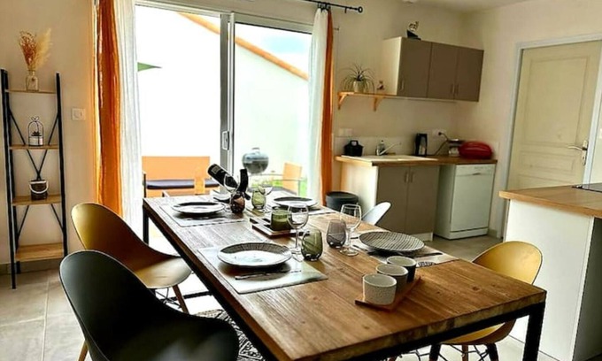 Landevieille House | Nice and quiet house, 5 kms from the sea, ideal for families!