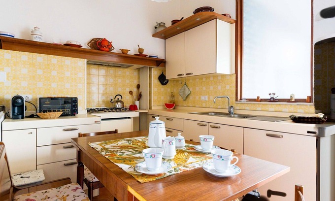 San Bartolomeo al Mare Apartment | Nice apartment for 6 people with WIFI, A/C, balcony and pets allowed