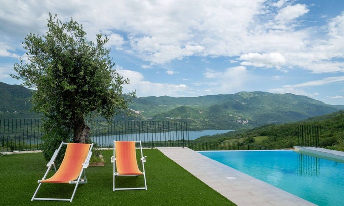 Villa Santa Maria Apartment | Nice apartment for 4 people with WIFI, pool, A/C, TV, balcony and pets allowed