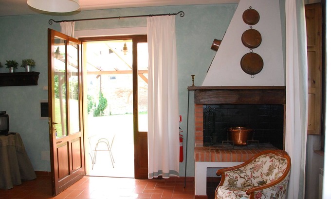 Castelfiorentino Villa | Nice apartment in villa with pool, WIFI, patio and panoramic view, close to San Gimignano
