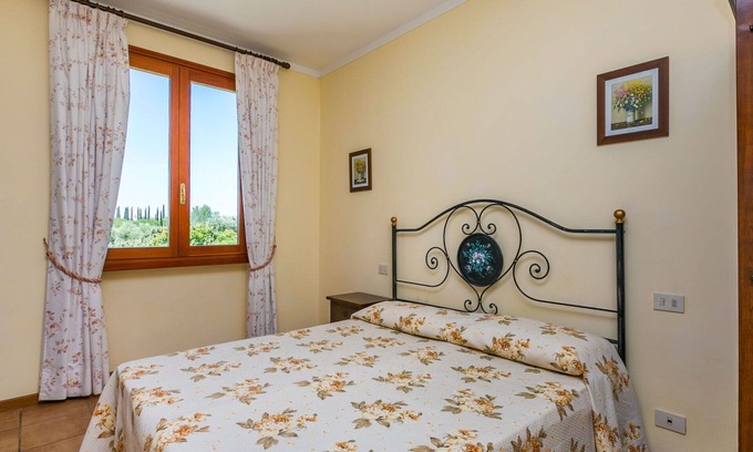 Cerreto Guidi Apartment | Nice apartment for 2 people with WIFI, A/C, pool, TV and pets allowed