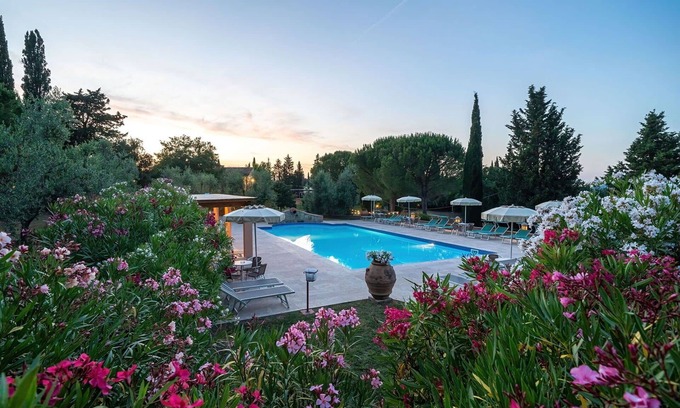 Peccioli Apartment | Nice apartment for 4 people with A/C, WIFI, pool, TV, pets allowed and panoramic view