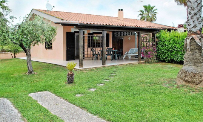 Fondi Apartment | Nice apartment for 6 guests with WIFI, A/C, TV, terrace and pets allowed