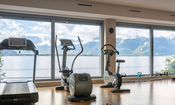 Montreux Apartment | Nice apartment for 7 guests with WIFI, pool, A/C, TV, terrace and panoramic view