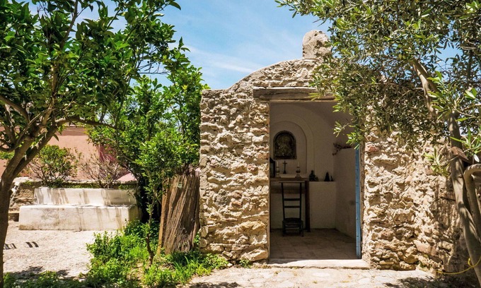 Strongoli Apartment | Nice apartment for 7 guests with WIFI, patio and pets allowed