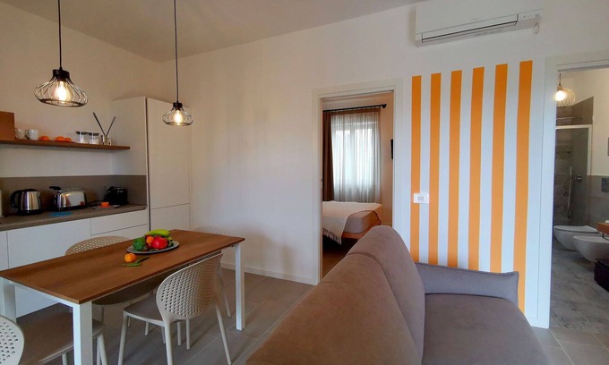 Laureto Villa | Nice apartment in villa with hot tub, A/C, WIFI, TV and veranda, close to Alberobello
