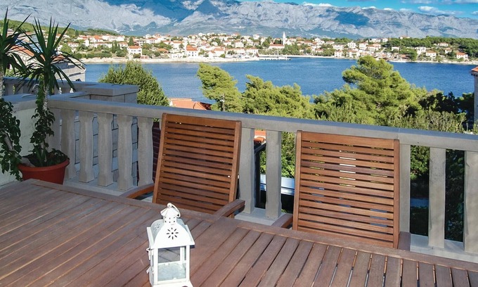 Selca Apartment | Nice apartment in Selca with kitchen