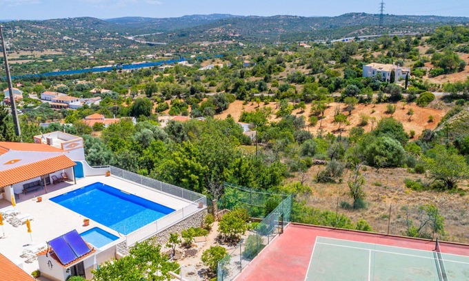 Mem Moniz House | Nice apartment in villa for 4 people with pool, A/C, WIFI, TV, terrace and panoramic view