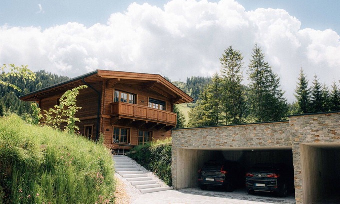 Weidach House | Nice apartment in villa for 6 guests with A/C, WIFI, TV, terrace and pets allowed