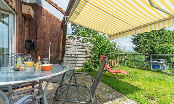 Zandt House | Nice apartment in villa for 6 people with WIFI, TV, terrace and pets allowed