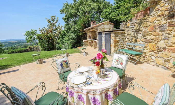 Semproniano Apartment | Nice apartment in Loc. Scalabrelli