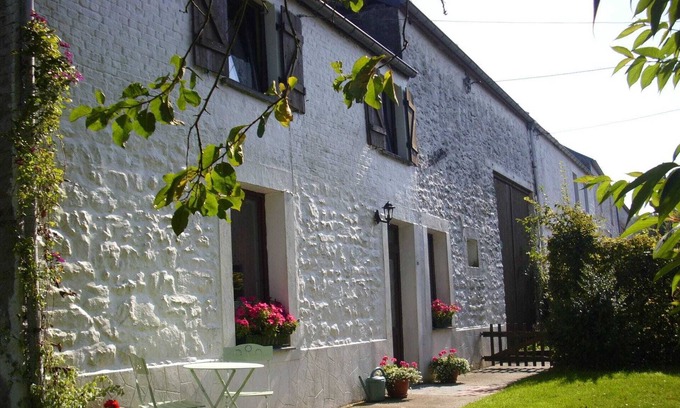 Couvin Cottage | Nice gîte with private garden in Brûly-de-Pesche