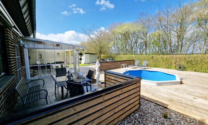 Asmundtorp House | Nice holiday home with outdoor pool in Billeberga, Landskorna