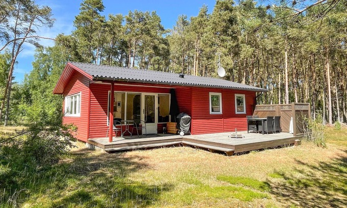 Pedersker House | Nice home in Aakirkeby with WiFi