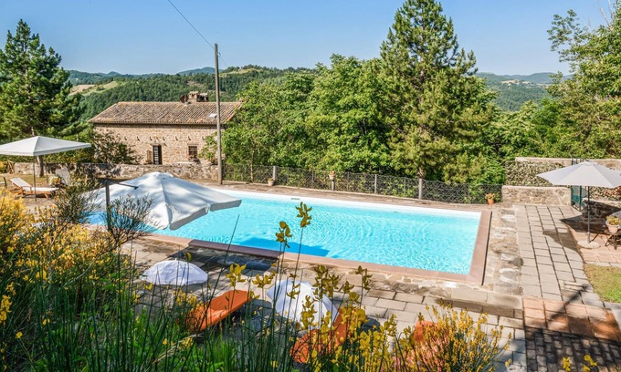 Apecchio House | Nice home in Apecchio -PU-