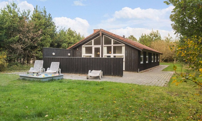 Blavand Strand House | Nice home in Blåvand with sauna