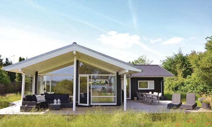 Kulhuse House | Nice home in Jægerspris with sauna