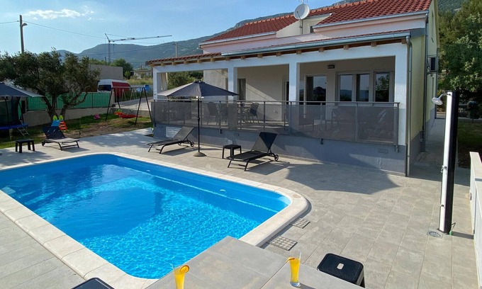 Kastel Stari House | Nice home in Kastel Stari with WiFi