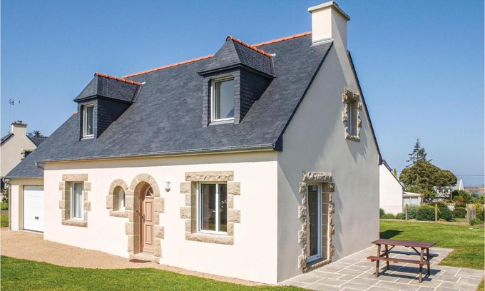 Lanmodez House | Nice Home In Lanmodez With Wifi