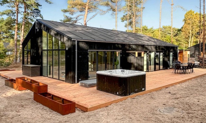 Bedegaard House | Nice home in Nexø with sauna