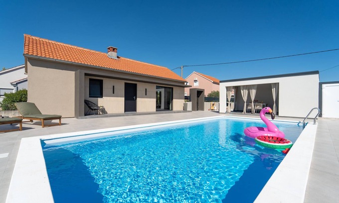 Paljuv House | Nice home in Paljuv with Wi-Fi