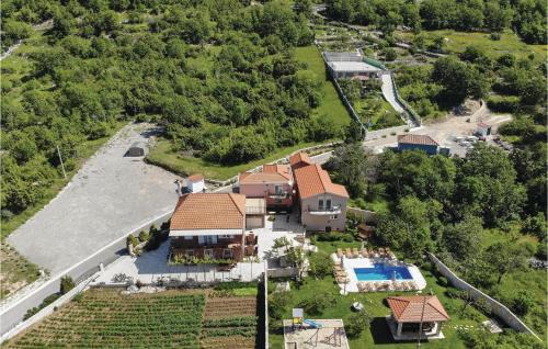 Sestanovac House | Nice Home In Sestanovac With Kitchen