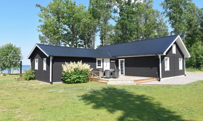Sjotorp House | Nice home in Sjötorp with kitchen