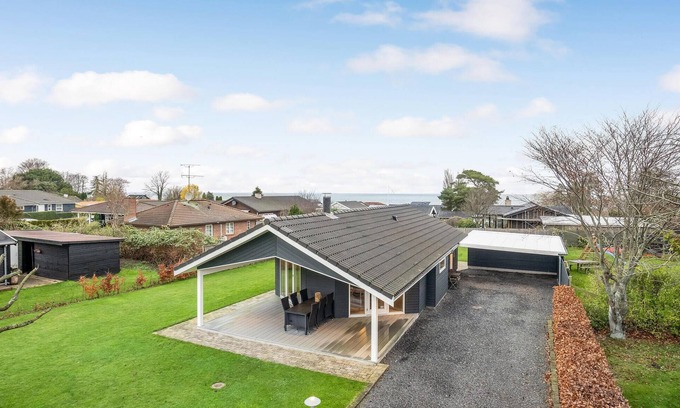 Strøby Ladeplads House | Nice home in Strøby with WiFi