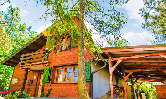 Swornegacie House | Nice home in Swornegacie with kitchen