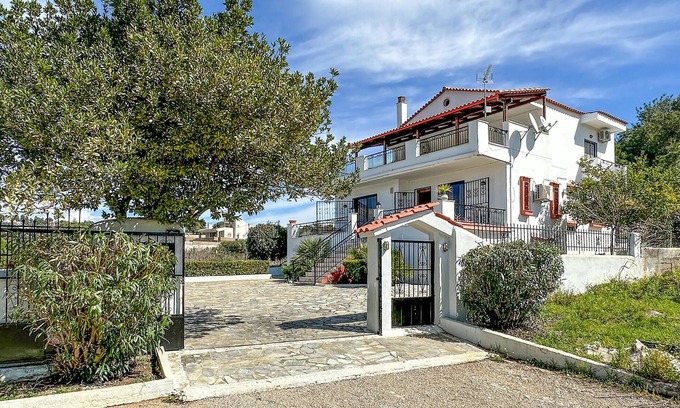 Theologos House | Nice home in Theologos with Wi-Fi