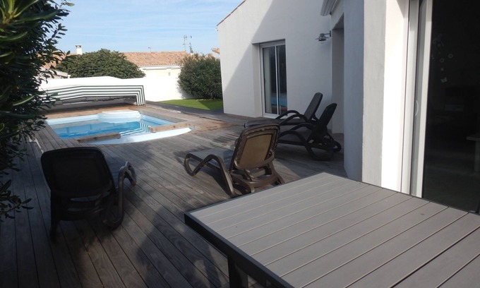 Port-des-Barques House | Nice house, very appreciated, quiet, close to the sea, private pool, 3*.