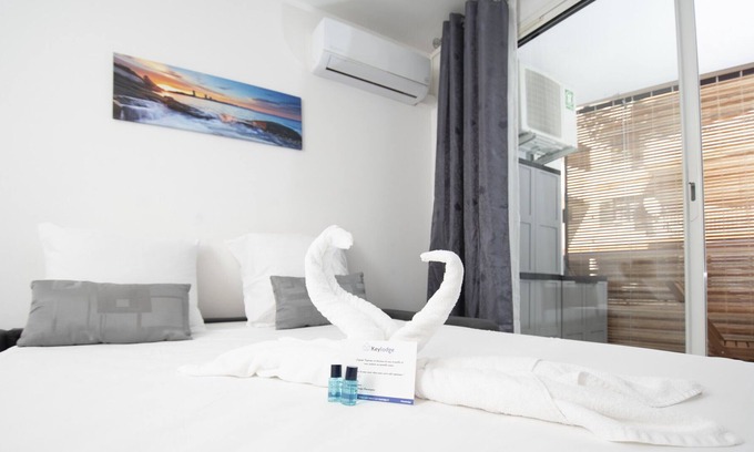 Sainte-Clotilde Apartment | Nice studio of 25 m2, perfectly arranged, located in Saint Denis