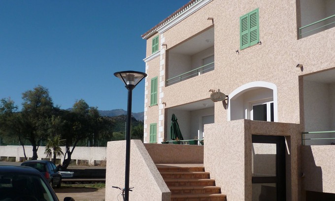 Saint-Florent Apartment | Nice studio, quiet, 2 minutes from the marina of St Florent.