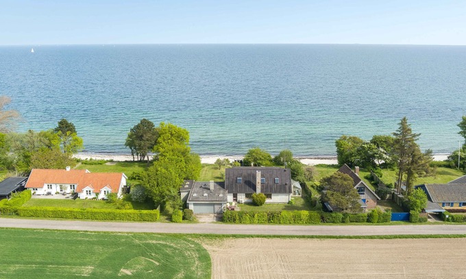 Nykobing Falster Villa | Nicely located villa directly down to the water